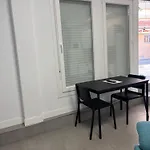 Apartamento 2 A 10 Minutos Caminando De La Estacion De Bus Y Tren Maria Zambrano